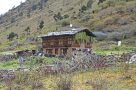 Bhutanese house en route to Janothang